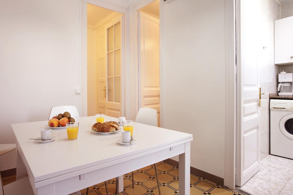 Barnapartments Basic Gracia Barcelona Exterior foto